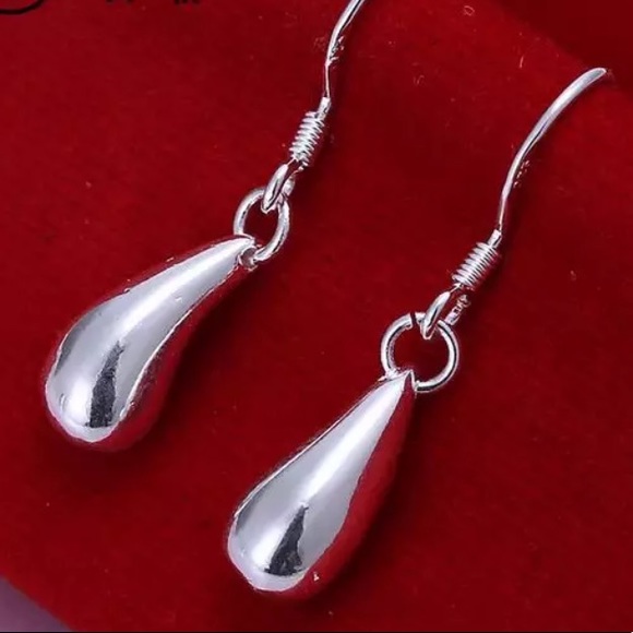 Jewelry - Sterling Silver Drop Earrings